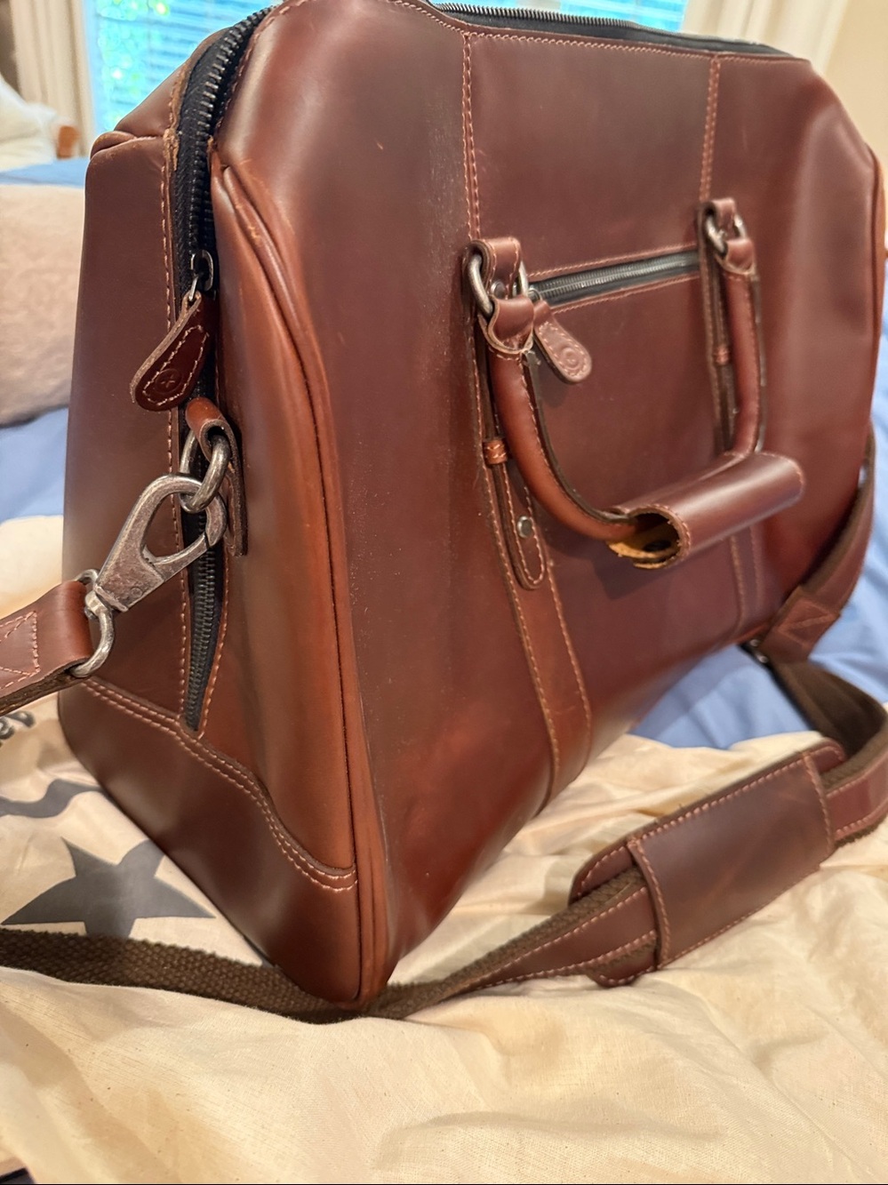 Premium Brown Leather Travel Duffel Bag - Women's/Men ‘s Travel Bag - Picture 6 of 12